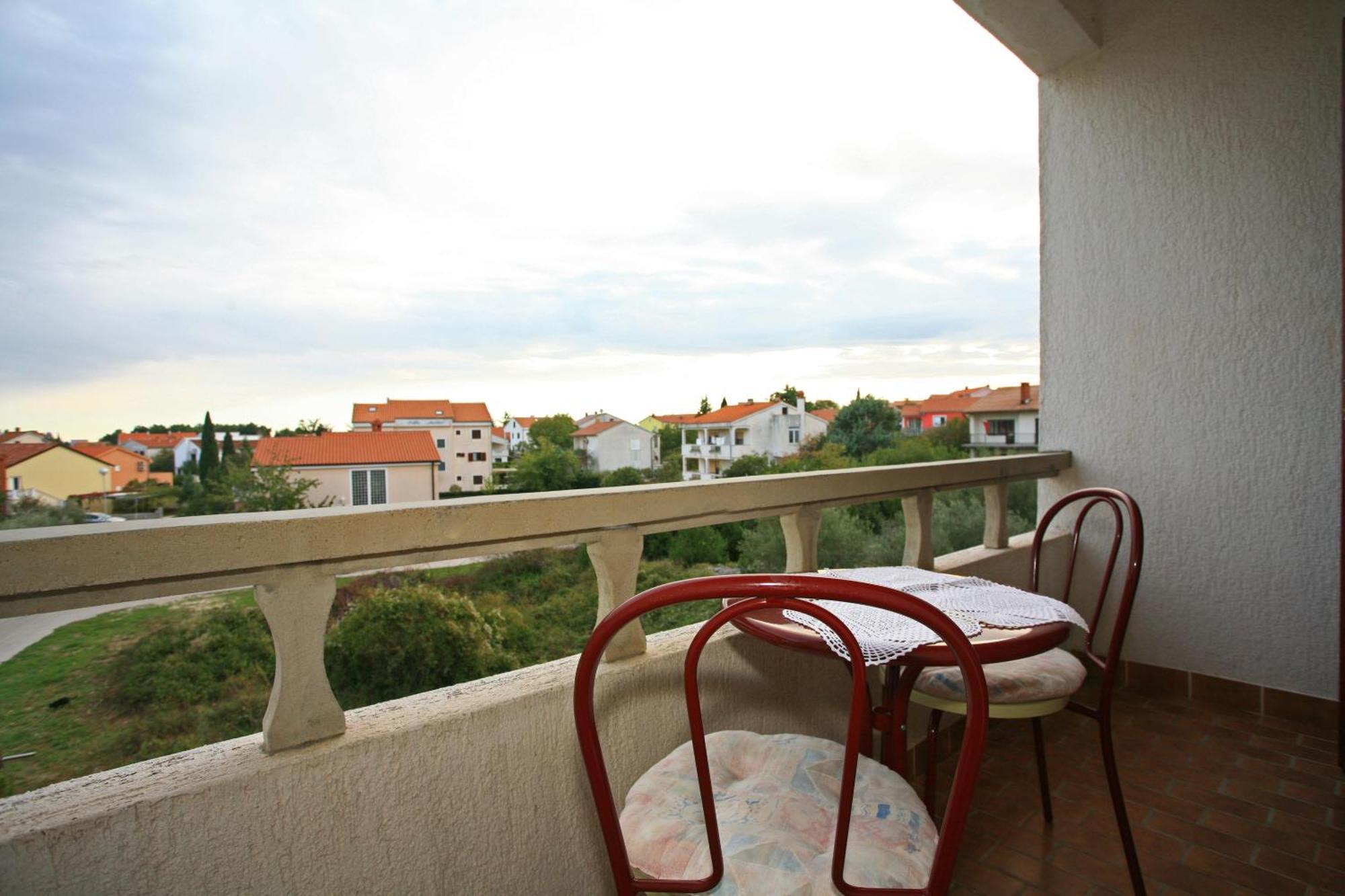 Apartment & Room Dinka, Krk Крк Экстерьер фото