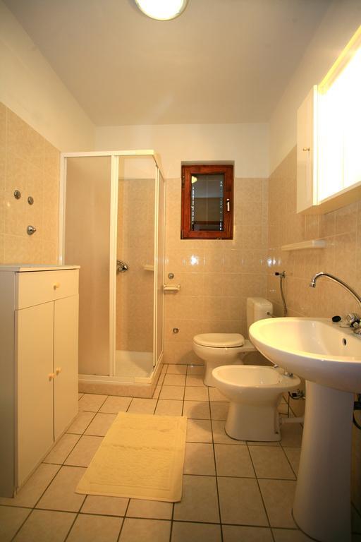 Apartment & Room Dinka, Krk Крк Экстерьер фото